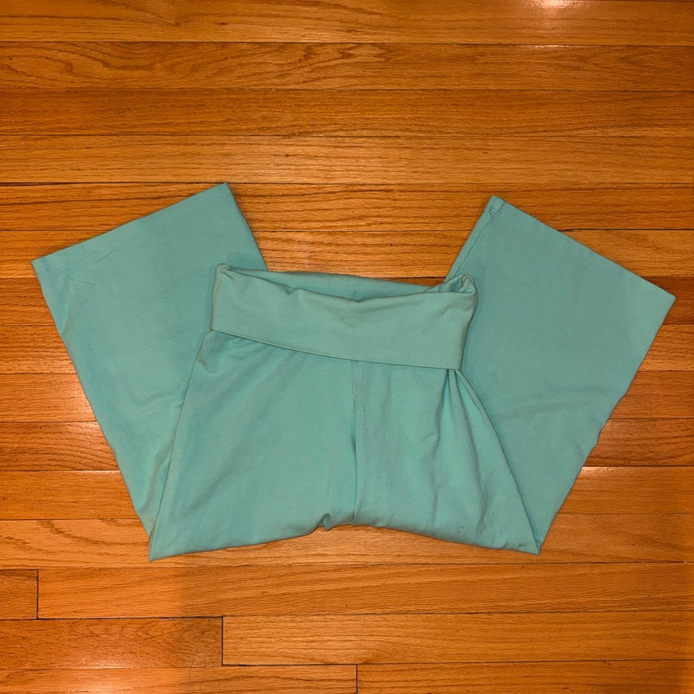 Brandy Melville aqua capri/gaucho - Picture 3 of 3